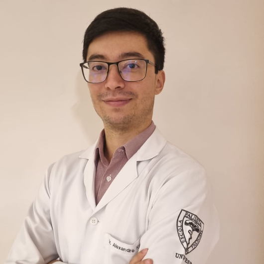 Dr. Alexandre Kochi - Neurocirurgião da Base do Crânio em São Paulo